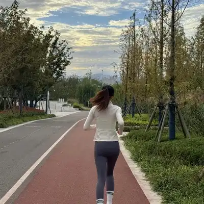 郑诗美